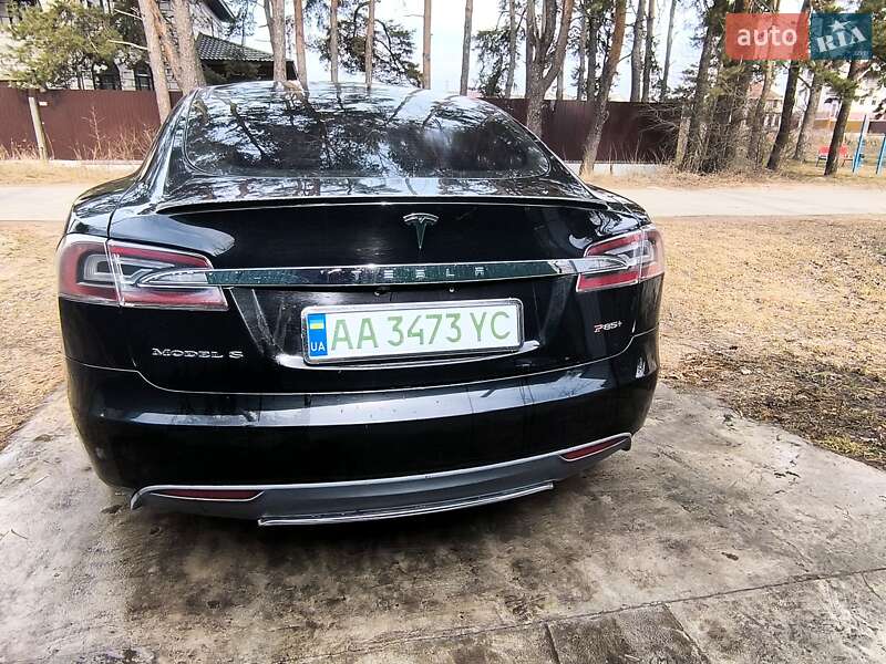 Лифтбек Tesla Model S 2013 в Киеве фото 8 Лифтбек Tesla Model S 2013 в Киеве