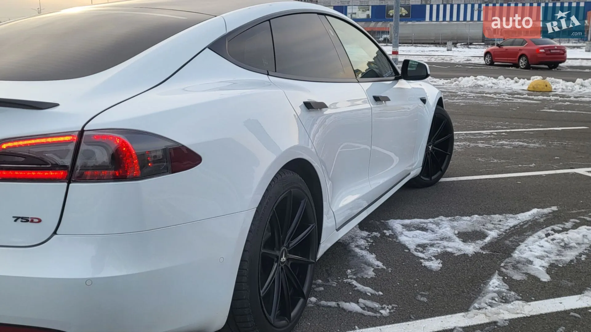 2018 Tesla Model S - мініатюра 9
