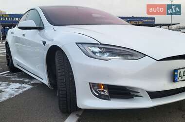 Ліфтбек Tesla Model S 2018 в Києві