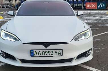 Ліфтбек Tesla Model S 2018 в Києві