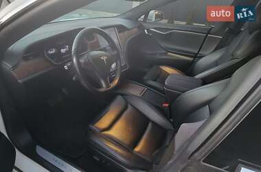 Лифтбек Tesla Model S 2020 в 