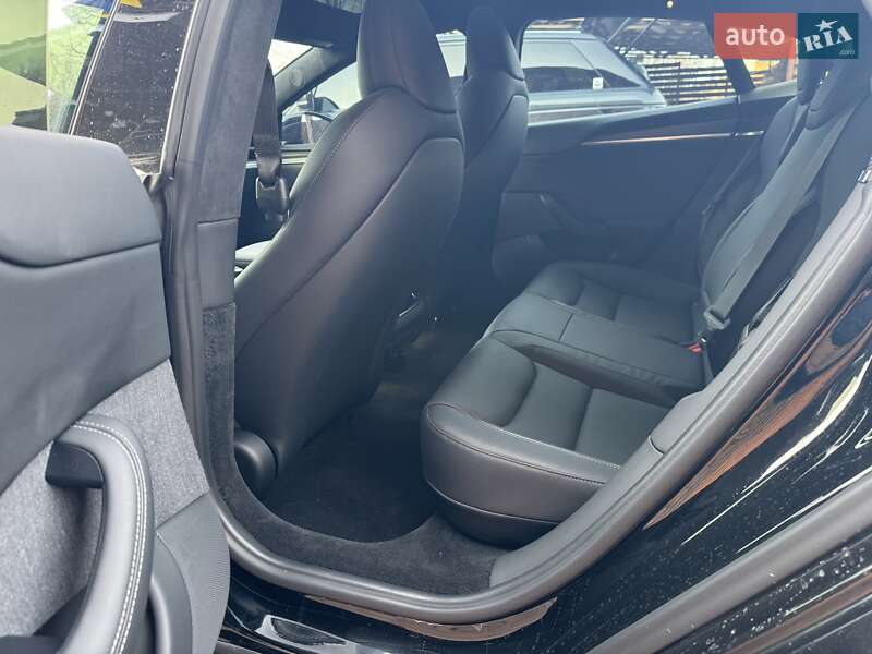 Лифтбек Tesla Model S 2021 в Киеве