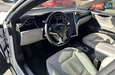Лифтбек Tesla Model S 2016 в 