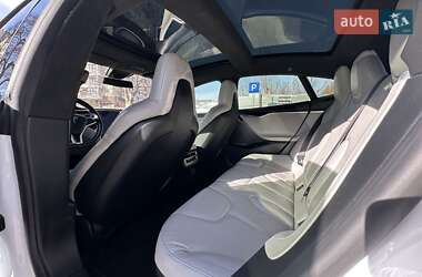 Лифтбек Tesla Model S 2016 в 