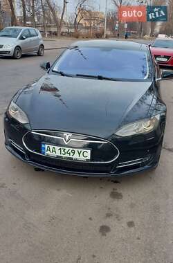 Ліфтбек Tesla Model S 2014 в Києві