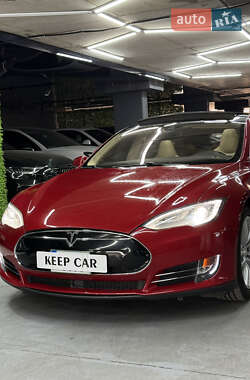 Лифтбек Tesla Model S 2014 в 