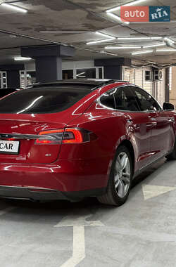 Лифтбек Tesla Model S 2014 в 