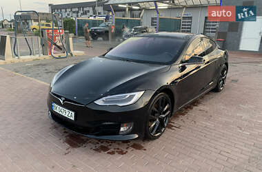 Лифтбек Tesla Model S 2017 в 