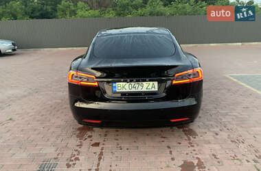 Лифтбек Tesla Model S 2017 в 