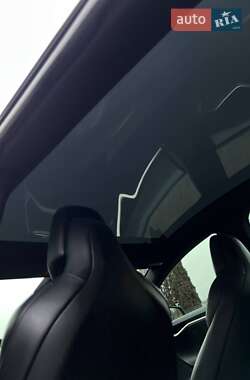 Лифтбек Tesla Model S 2017 в 