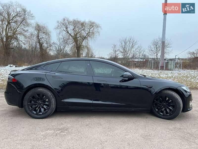 Лифтбек Tesla Model S 2017 в Нежине