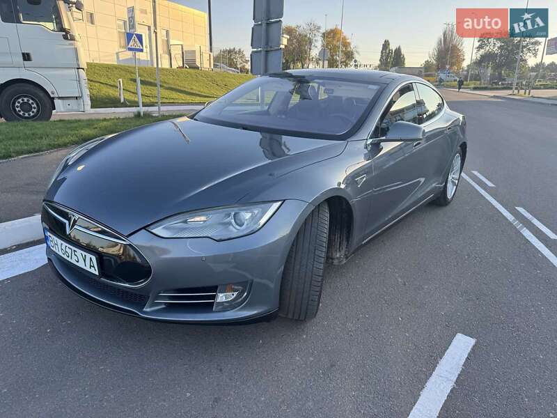 Лифтбек Tesla Model S 2013 в Одессе