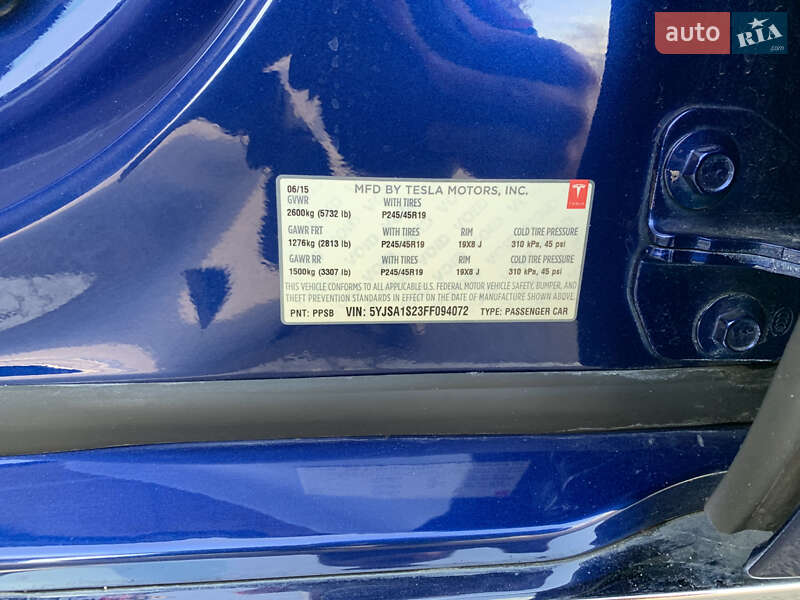 Ліфтбек Tesla Model S 2015 в Києві фото 18 Ліфтбек Tesla Model S 2015 в Києві