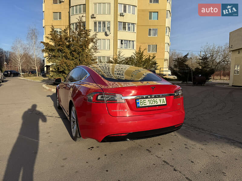Лифтбек Tesla Model S 2017 в Николаеве