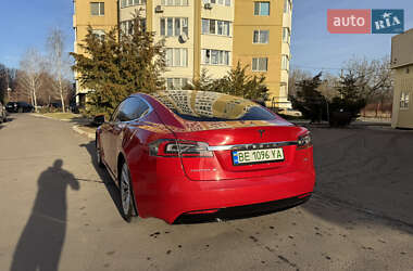 Лифтбек Tesla Model S 2017 в 