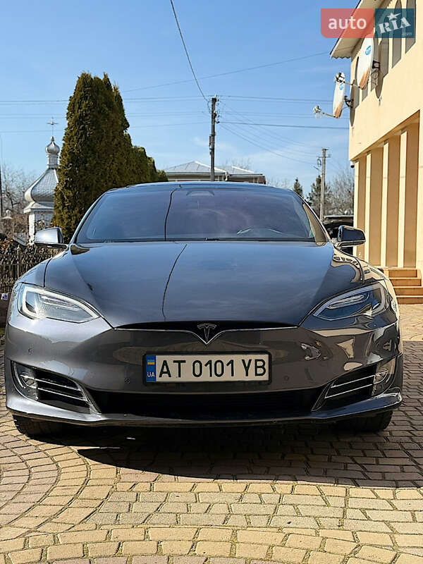 Tesla Model S 2017