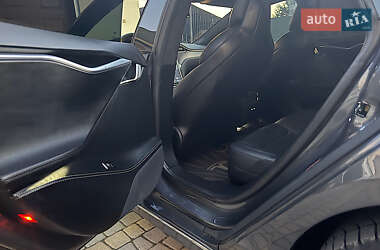 Лифтбек Tesla Model S 2017 в 