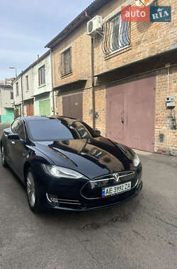 Ліфтбек Tesla Model S 2013 в Києві