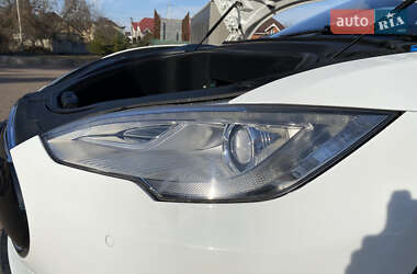 Лифтбек Tesla Model S 2016 в 