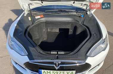 Лифтбек Tesla Model S 2016 в 
