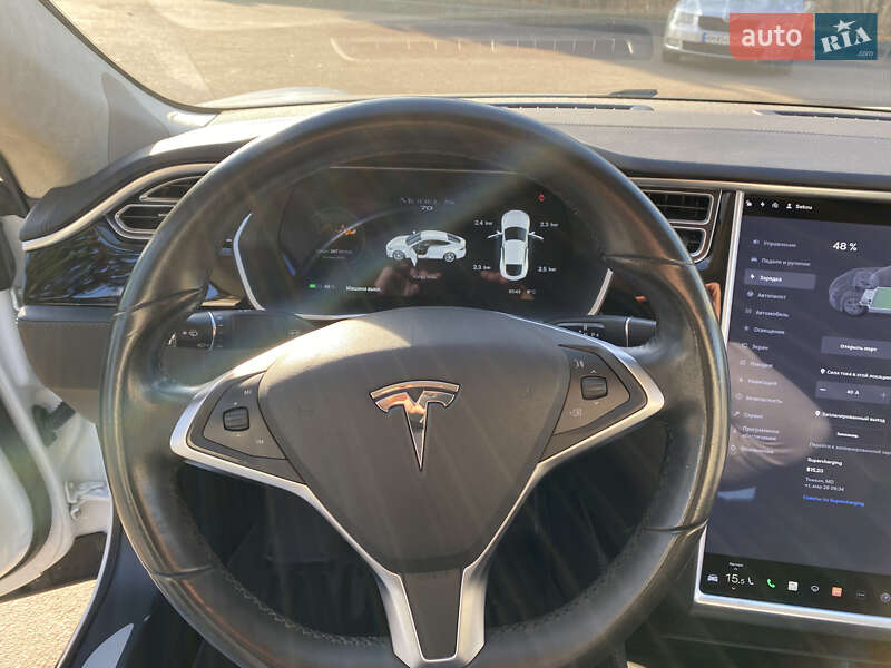 Лифтбек Tesla Model S 2016 в Житомире фото 22 Лифтбек Tesla Model S 2016 в Житомире