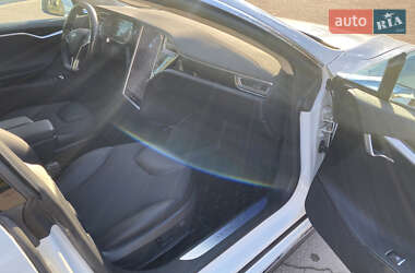 Лифтбек Tesla Model S 2016 в 