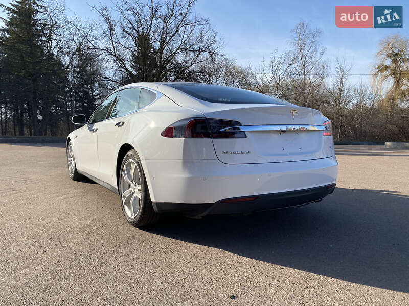 Лифтбек Tesla Model S 2016 в Житомире фото 47 Лифтбек Tesla Model S 2016 в Житомире