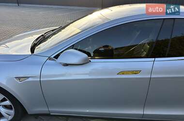Лифтбек Tesla Model S 2014 в Киеве