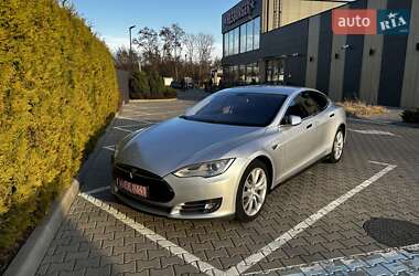 Лифтбек Tesla Model S 2014 в Киеве
