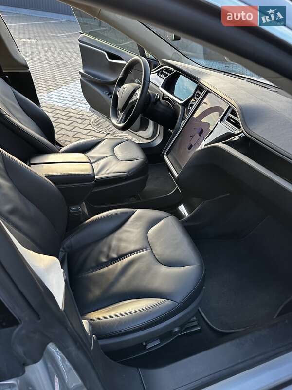 Ліфтбек Tesla Model S 2014 в Києві