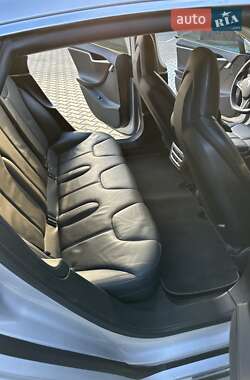 Лифтбек Tesla Model S 2014 в Киеве