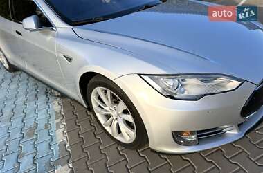 Лифтбек Tesla Model S 2014 в Киеве