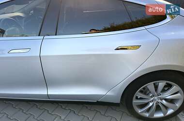 Лифтбек Tesla Model S 2014 в Киеве