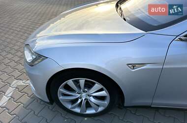 Лифтбек Tesla Model S 2014 в Киеве
