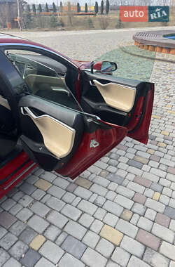 Лифтбек Tesla Model S 2016 в 