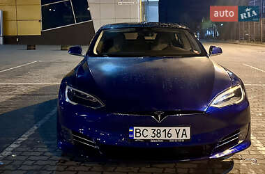 Лифтбек Tesla Model S 2016 в 