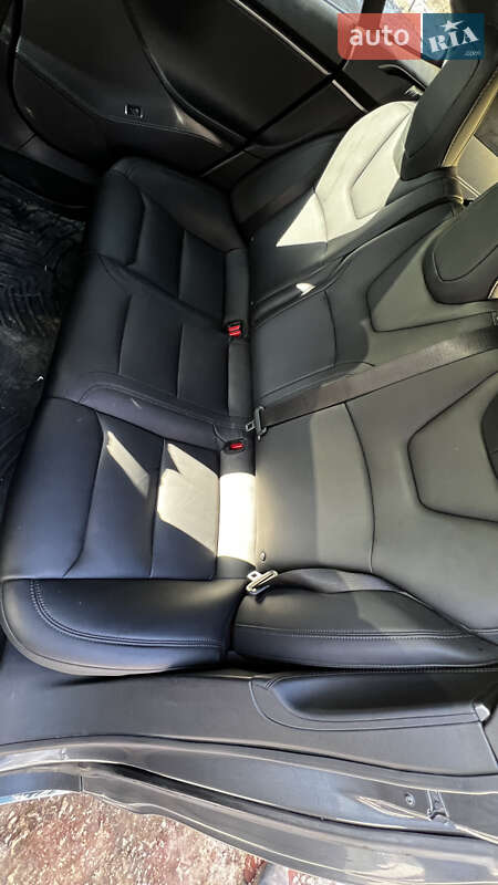 Лифтбек Tesla Model S 2020 в Ровно