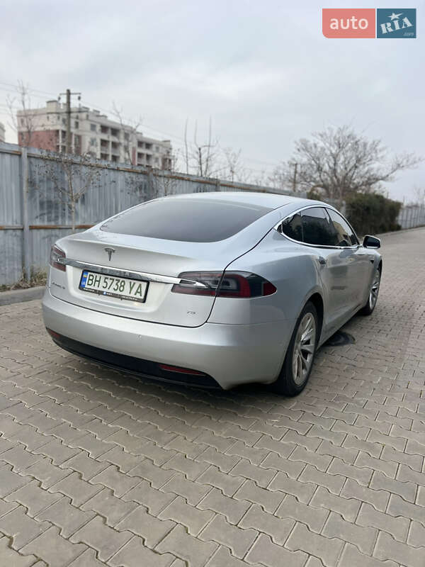 Лифтбек Tesla Model S 2016 в Одессе