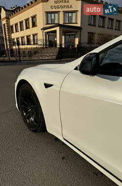 Ліфтбек Tesla Model S 2019 в 