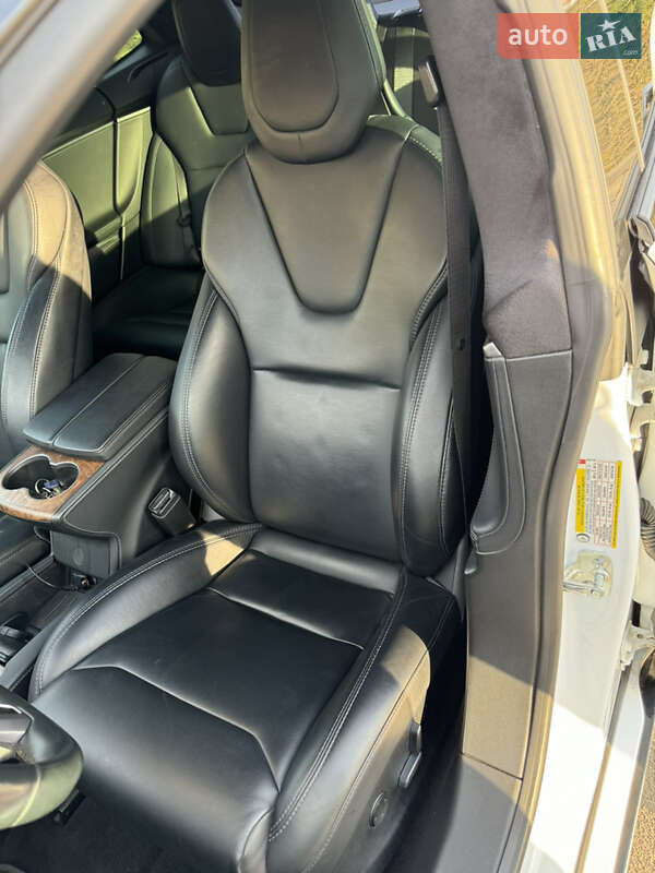 Ліфтбек Tesla Model S 2019 в Києві