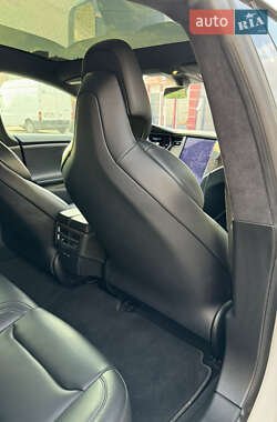 Ліфтбек Tesla Model S 2019 в 