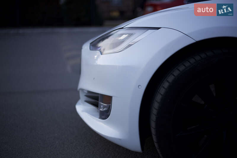 Ліфтбек Tesla Model S 2019 в Києві