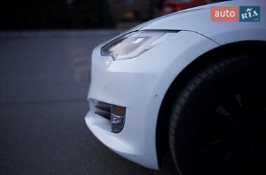 Ліфтбек Tesla Model S 2019 в 