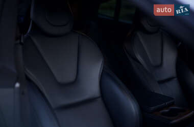 Ліфтбек Tesla Model S 2019 в 