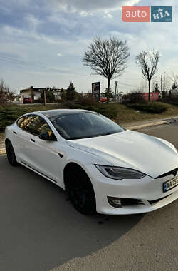 Ліфтбек Tesla Model S 2019 в 