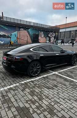 Ліфтбек Tesla Model S 2020 в 