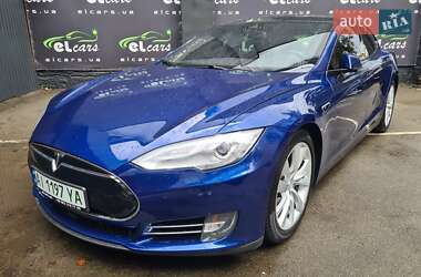 Лифтбек Tesla Model S 2015 в Киеве