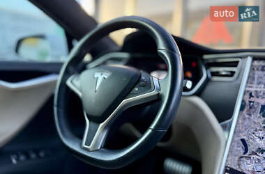 Ліфтбек Tesla Model S 2015 в Києві