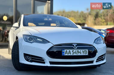 Ліфтбек Tesla Model S 2015 в Києві