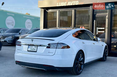 Ліфтбек Tesla Model S 2015 в Києві